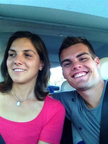 Florinda e Pierre in macchina in partenza per Roma